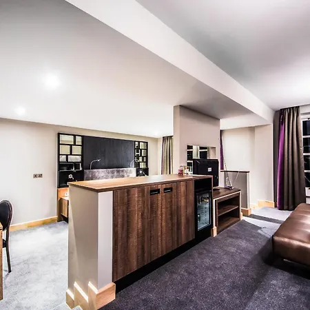 Courthouse Hotel London-2